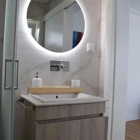 Saint Victor House *