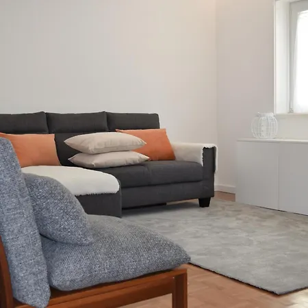 Saint Victor House *