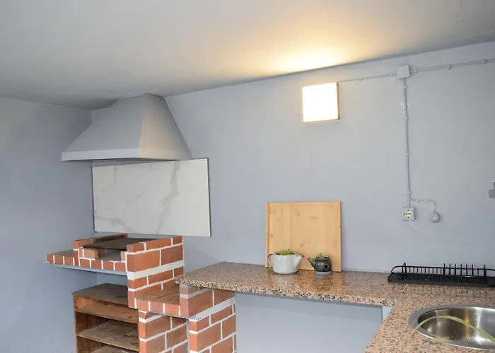 Saint Victor House *